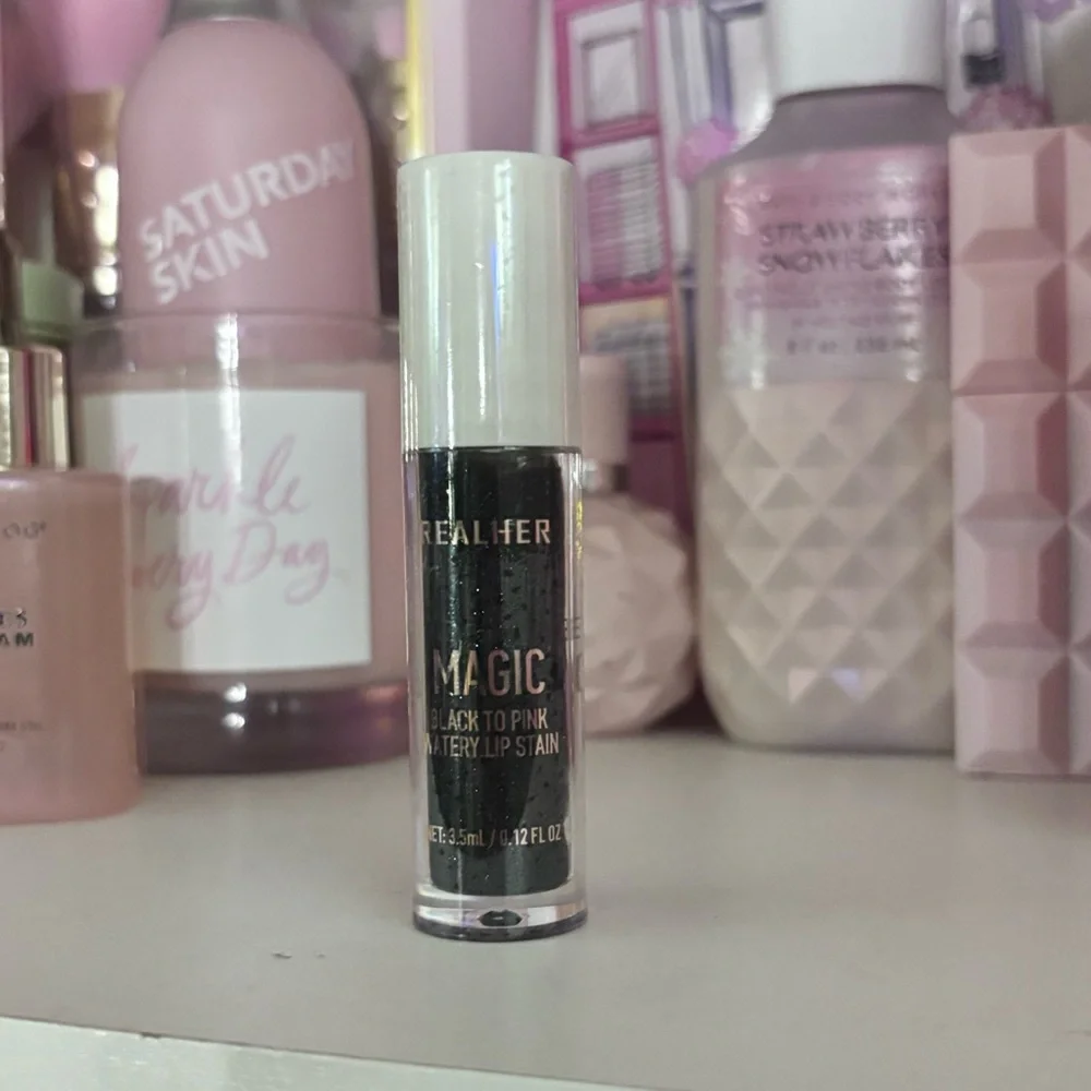💝NEW RealHer Magic Black to Pink Lip Stain💝